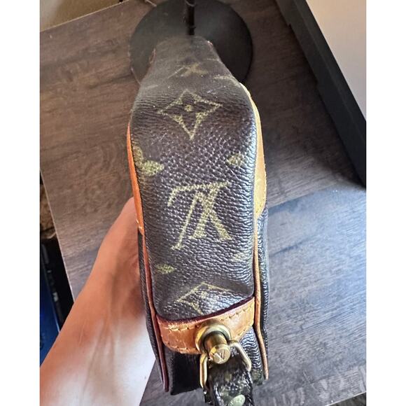 LOUIS VUITTON VINTAGE MONOGRAM POCHETTE MARLY DRAGONNE WRISTLET - Picture 6 of 11